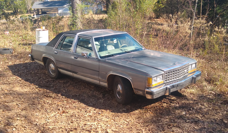 1985 Ford LTD Crown Victoria